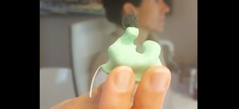 5ème étape : retrait de l'empreinte par votre audioprothésiste chez AUDITION BELLECOUR à Lyon 2